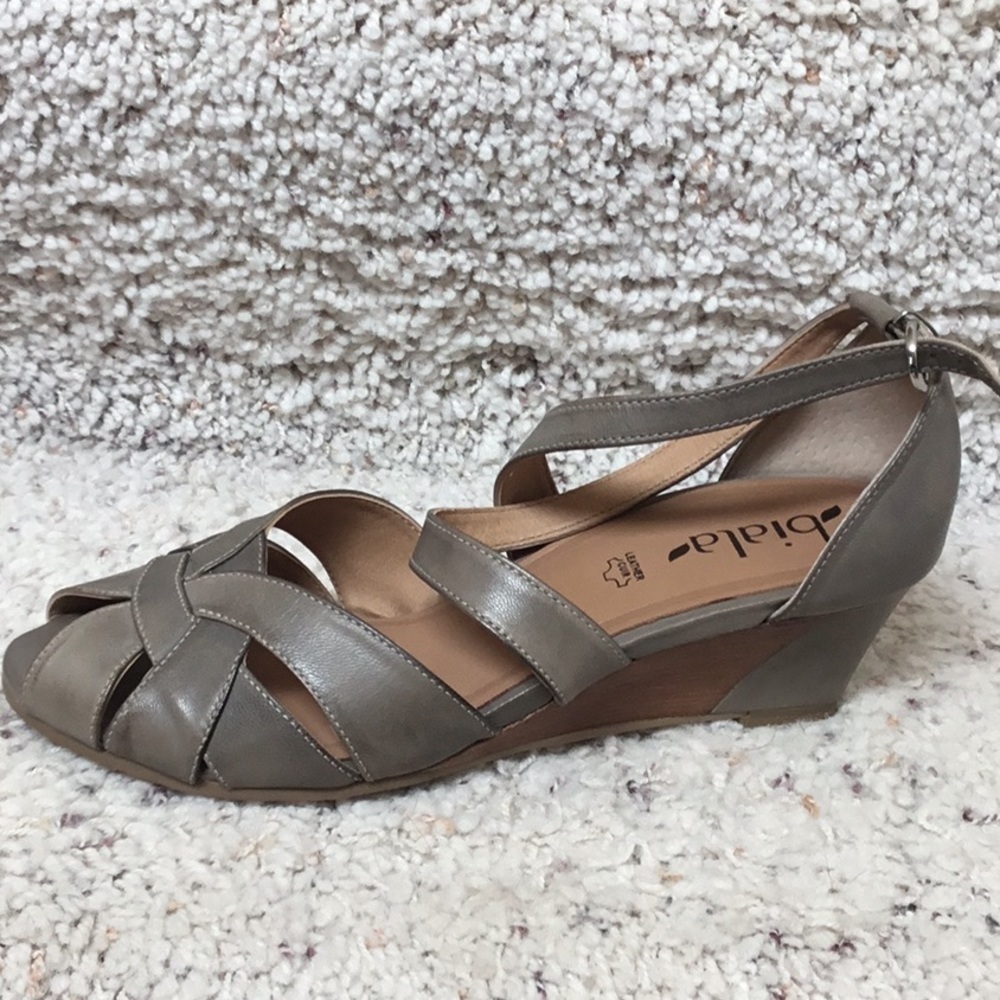BIALA Peep Toe Wedge Leather Tan Gray Ankle Wrap Strap Shoes Size 39 - Picture 3 of 16